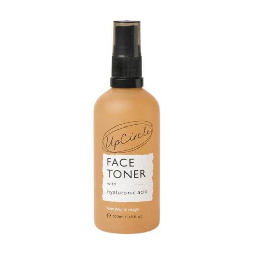 Natuurlijke gezichtstoner van UpCircle Beauty met hyaluronzuur en mandarijnwater in glazen fles