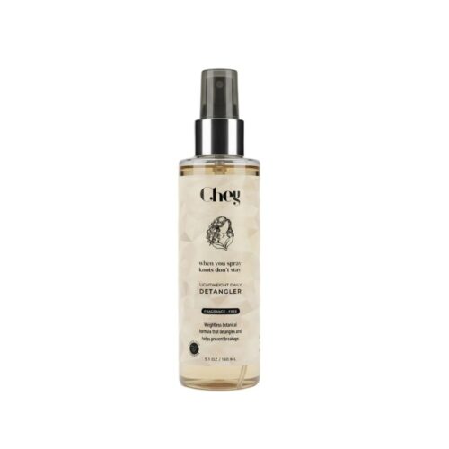 Handige sprayflacon van de parfumvrije en Curly Girl Approved Chey Haircare Lightweight Daily Detangler.